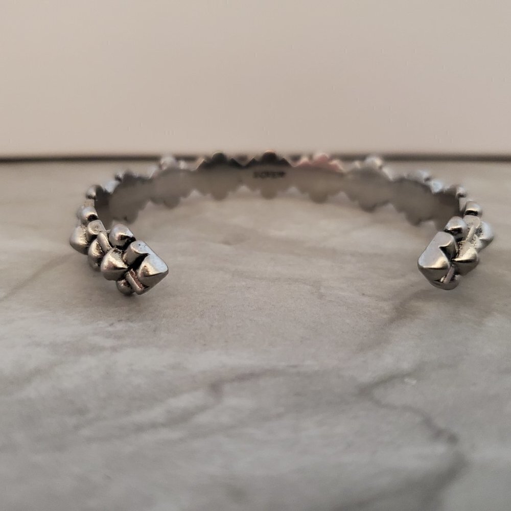 💖 J.Crew Antiqued Distressed Silver Bangle Bracelet 💖 - Picture 6 of 9